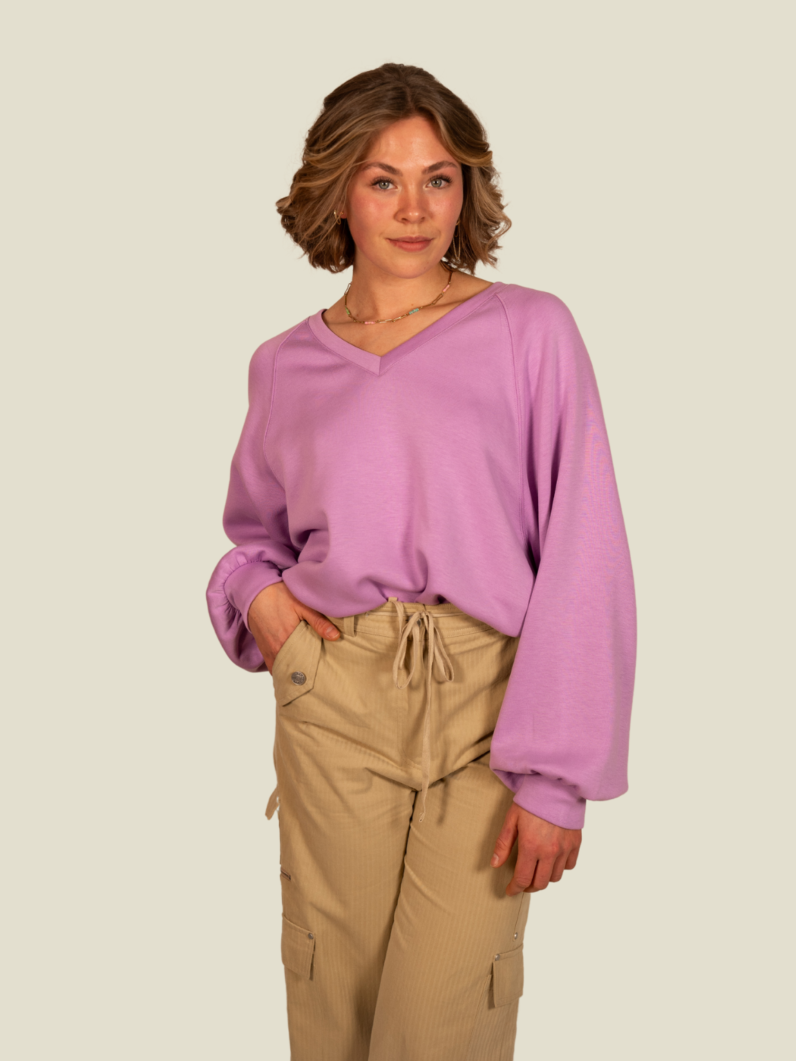 Nelina Ima Q Raglan V Sweatshirt Violet Tulle