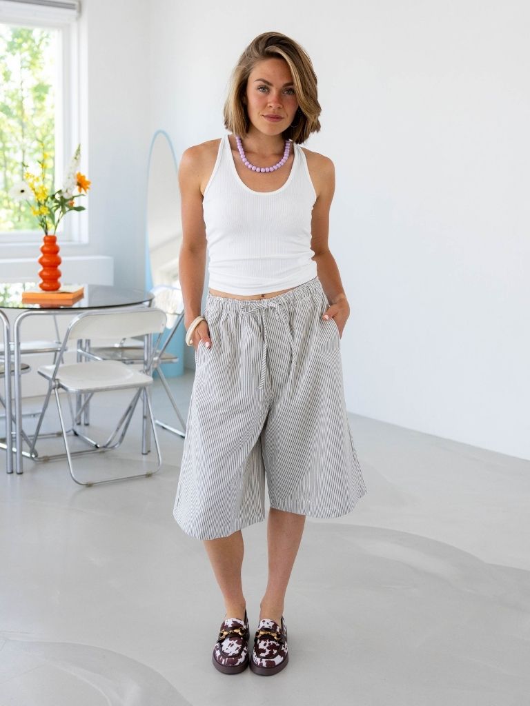 Short Chalisa Gris