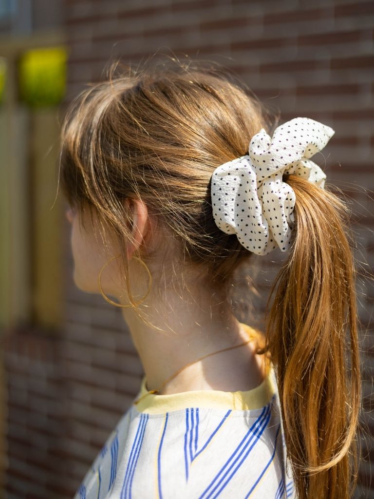 Scrunchie White Black Dots