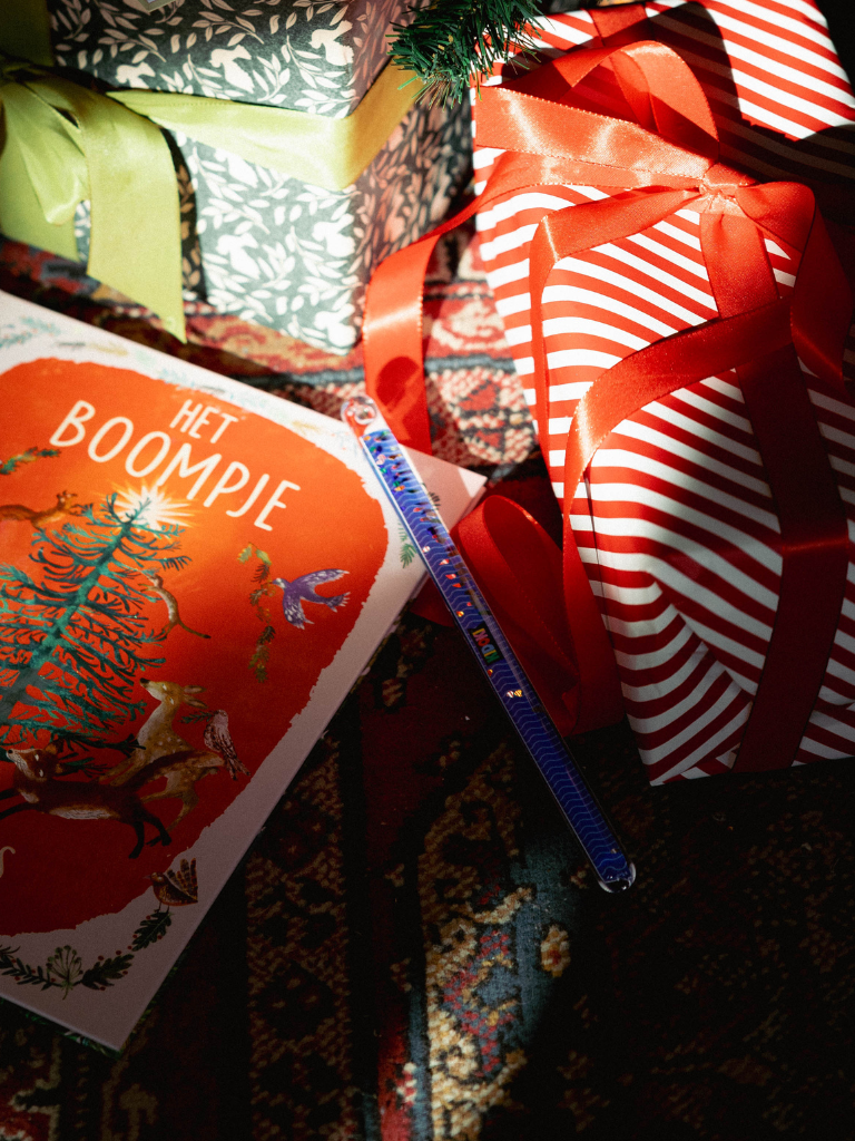 Glittery World Wands