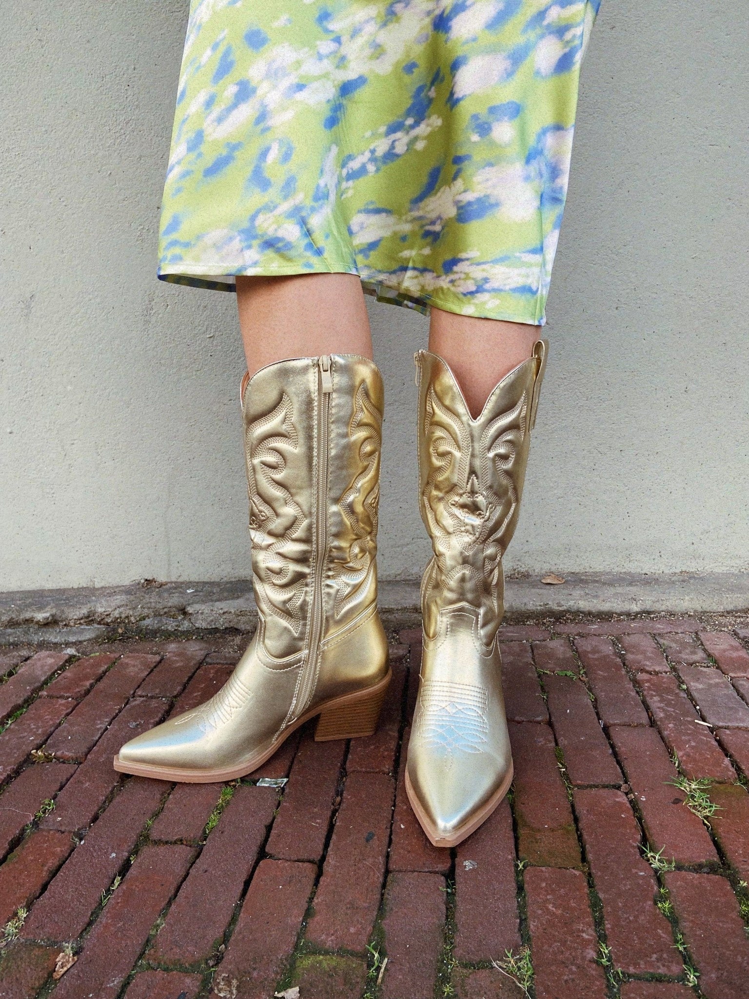 Shiny Cowboy Boots Gold