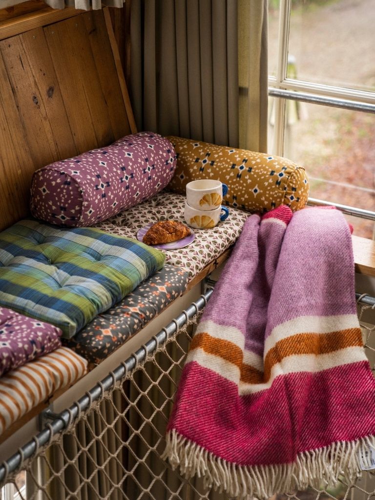 Plaid Swedish Wool Gotland Cerise