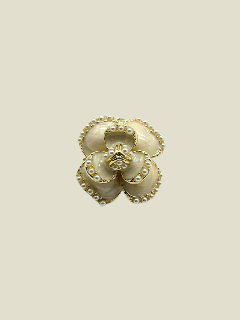 Broche White Vintage Flower