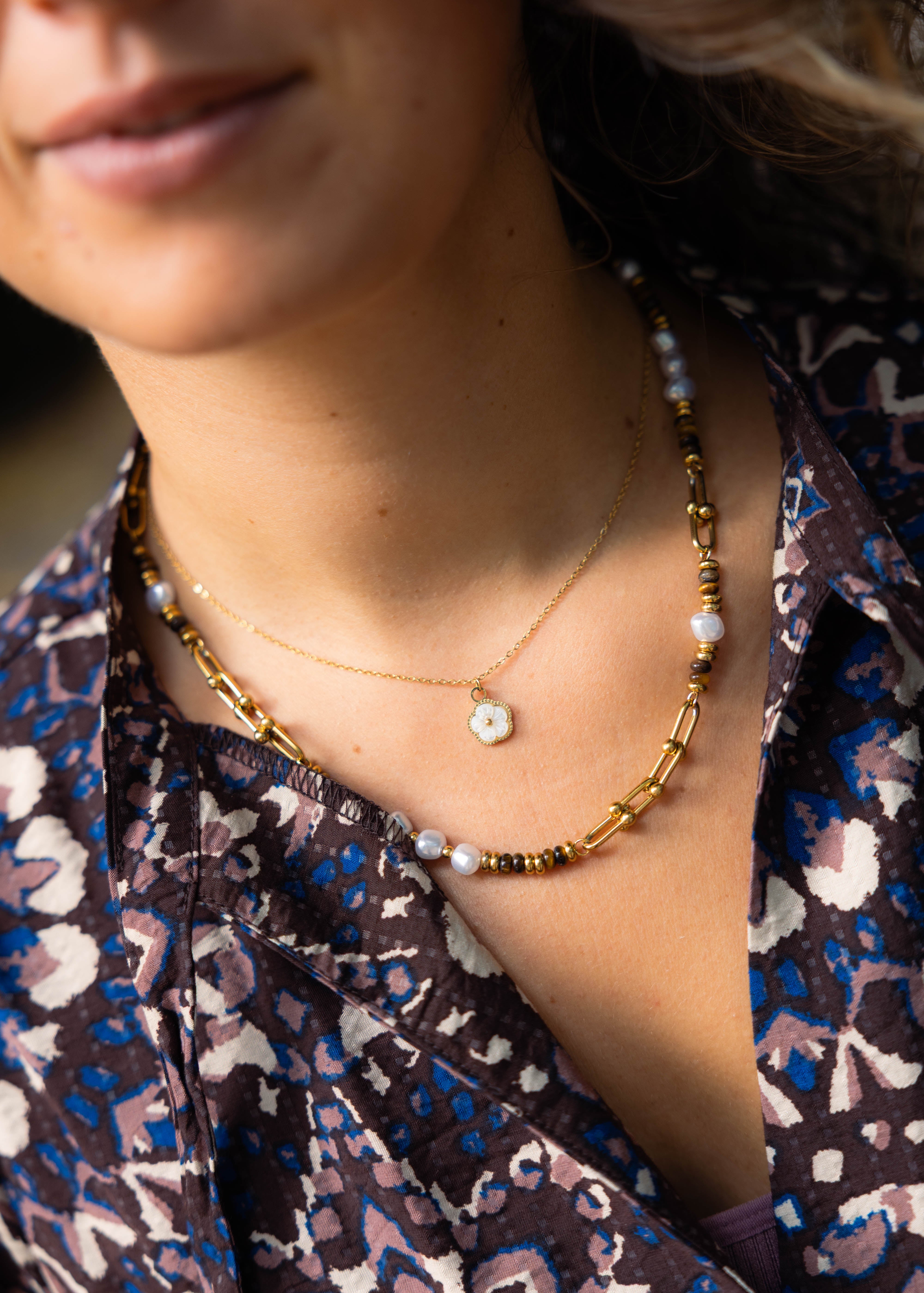 Necklace Small White Flower