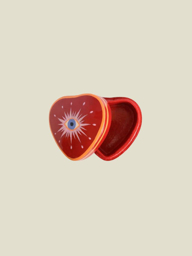 Box Heartshaped With Eyes