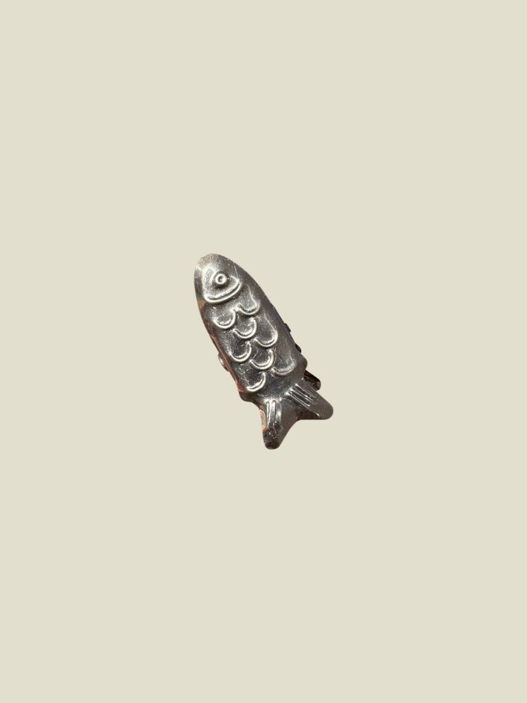 Fish Pegs