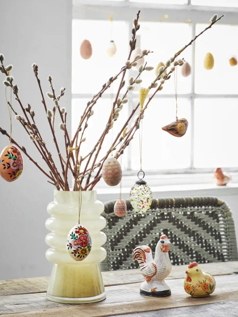 Hand Painted Eggs Lila