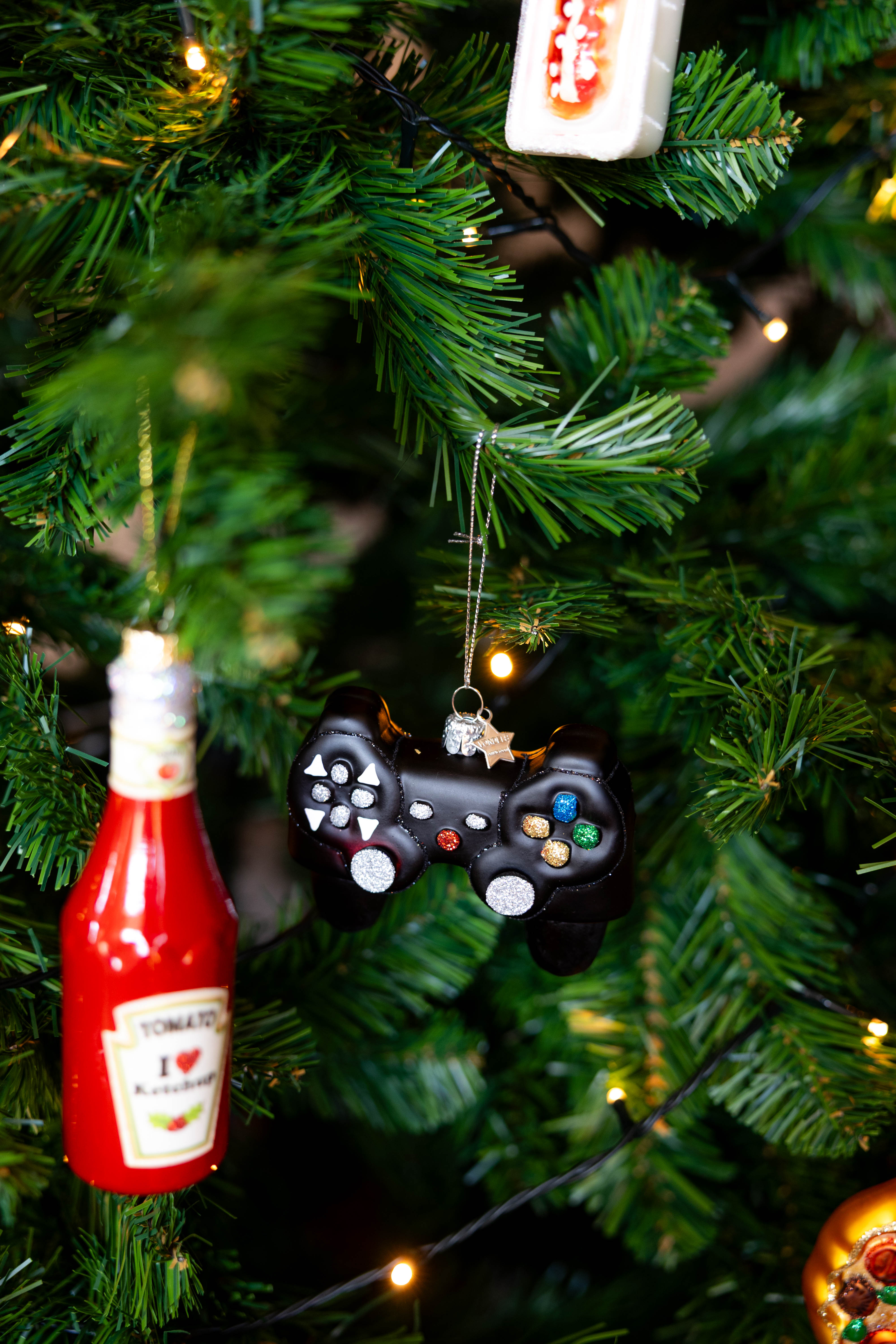 Ornament Black Controller