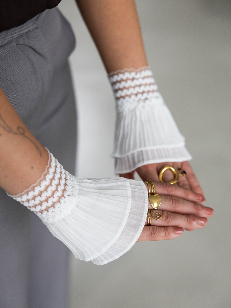 Lace Gloves Short Pleats White