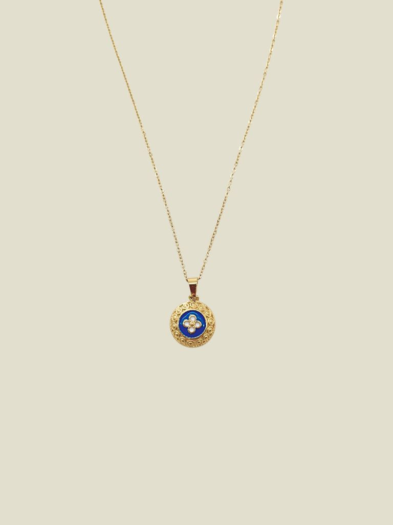 Necklace Round Pendant Blue White Clover