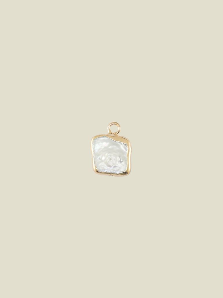 Pendant Square Pearl