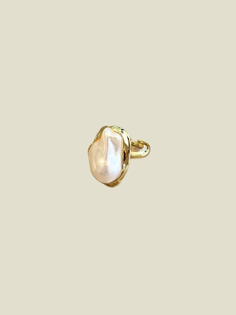 Ring Bohemian Chunky Pearl Gold