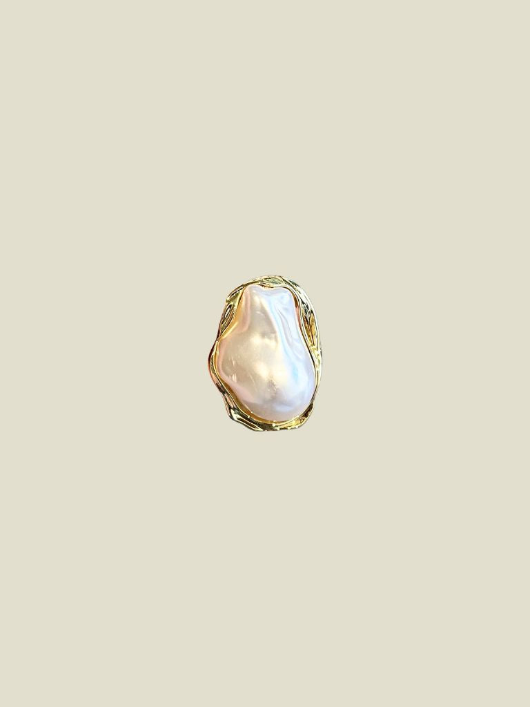 Ring Bohemian Chunky Pearl Gold