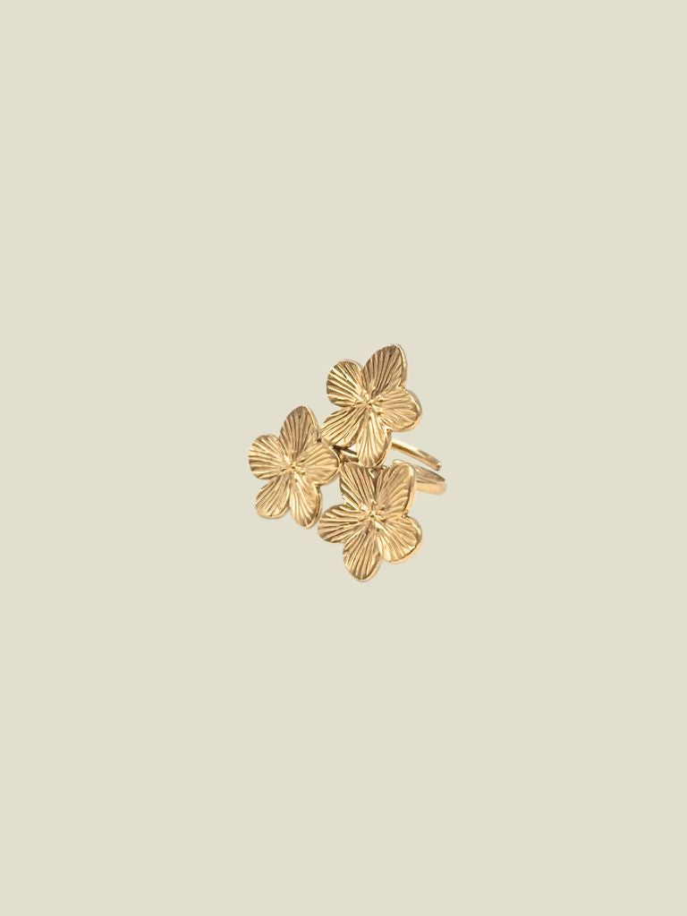 Ring Three Flowers Gold