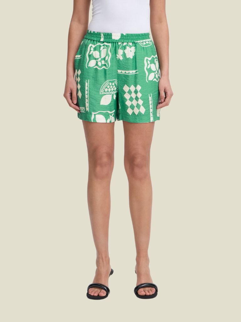 Short Yetta Pine Green Resort