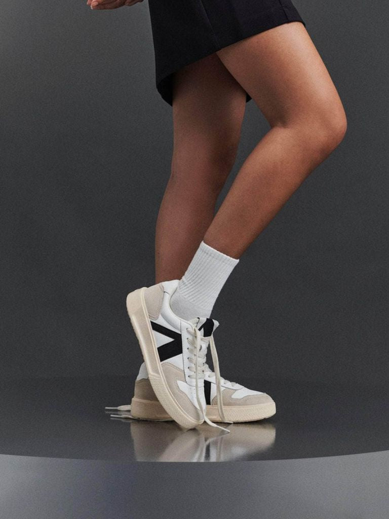 Sneakers Uncover White Black